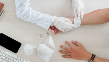 Istruttore gestione medicazioni semplici ed avanzate